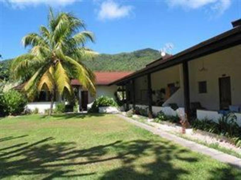 Beach Villa Guesthouse Grand Anse  Exterior foto